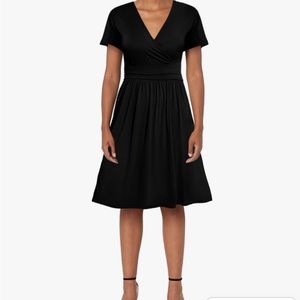 Women's Short Sleeve Casual Dress (Size Small)